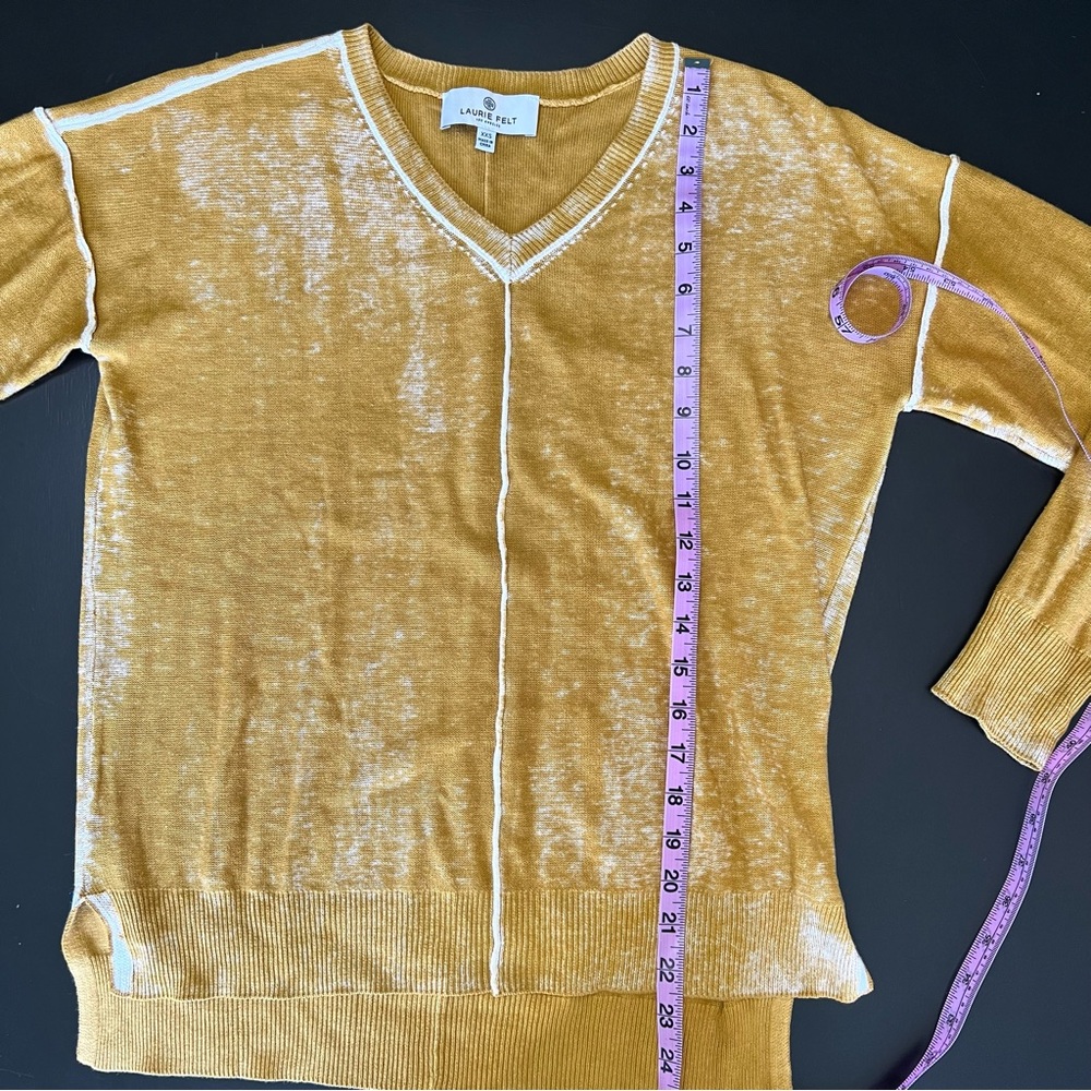 Laurie Felt Yellow Distressed Lightweight V-Neck Sweater Size XXS - Picture 8 of 8